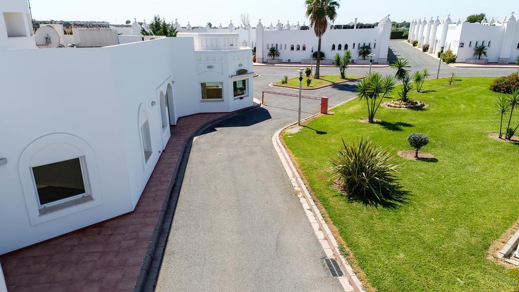 Hotel Alkalat Alcalá de Guadaira Esterno foto